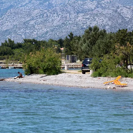 Affittacamere Triple Starigrad 3333f 4*